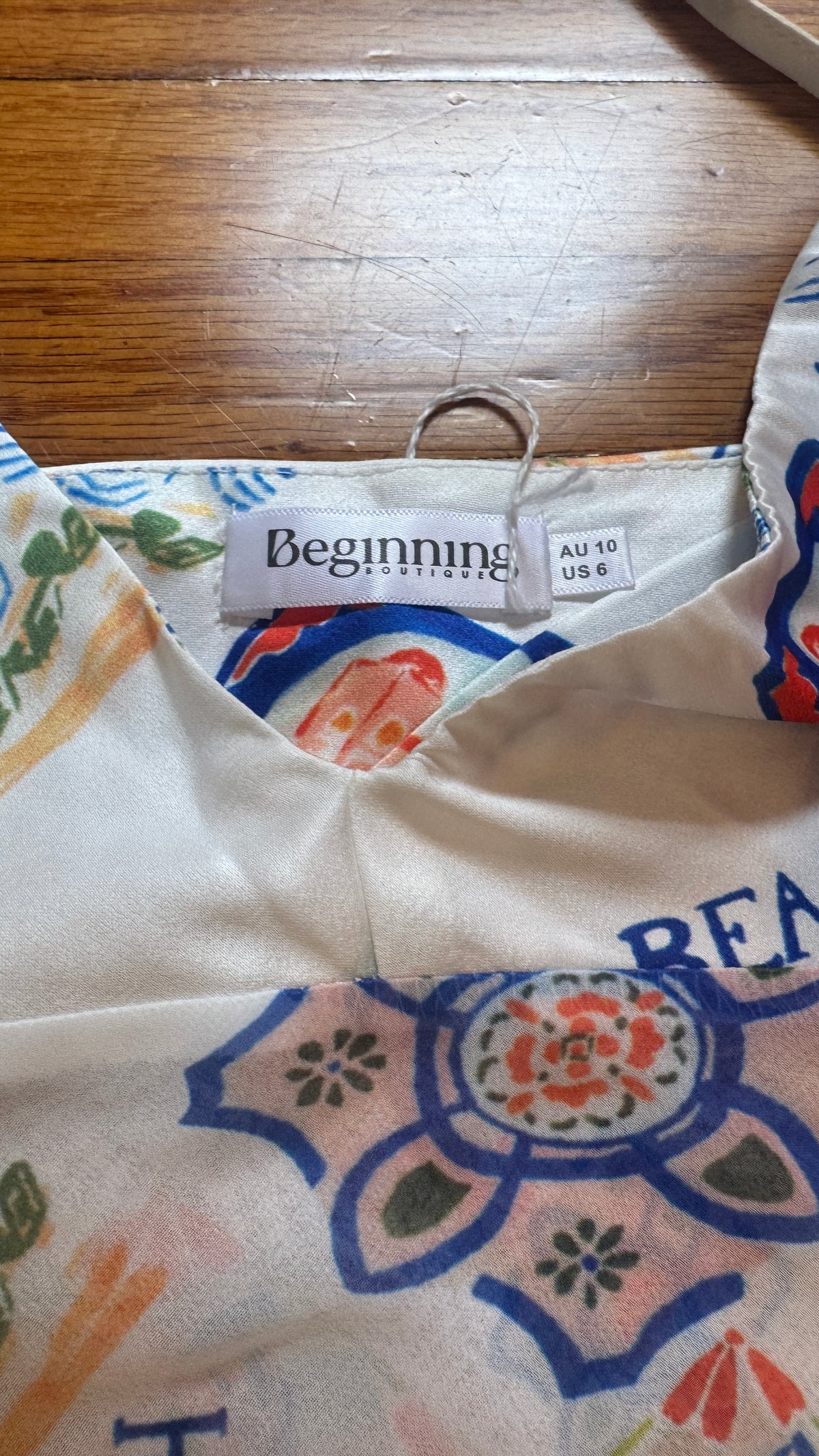 Beginning Boutique - Bridget White Satin Italia Print Pants & Tank - M (Like New)