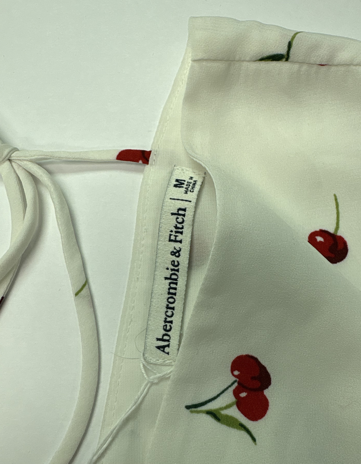 Abercrombie & Fitch - Satin Sleeveless Cherry Top - M (Like New)