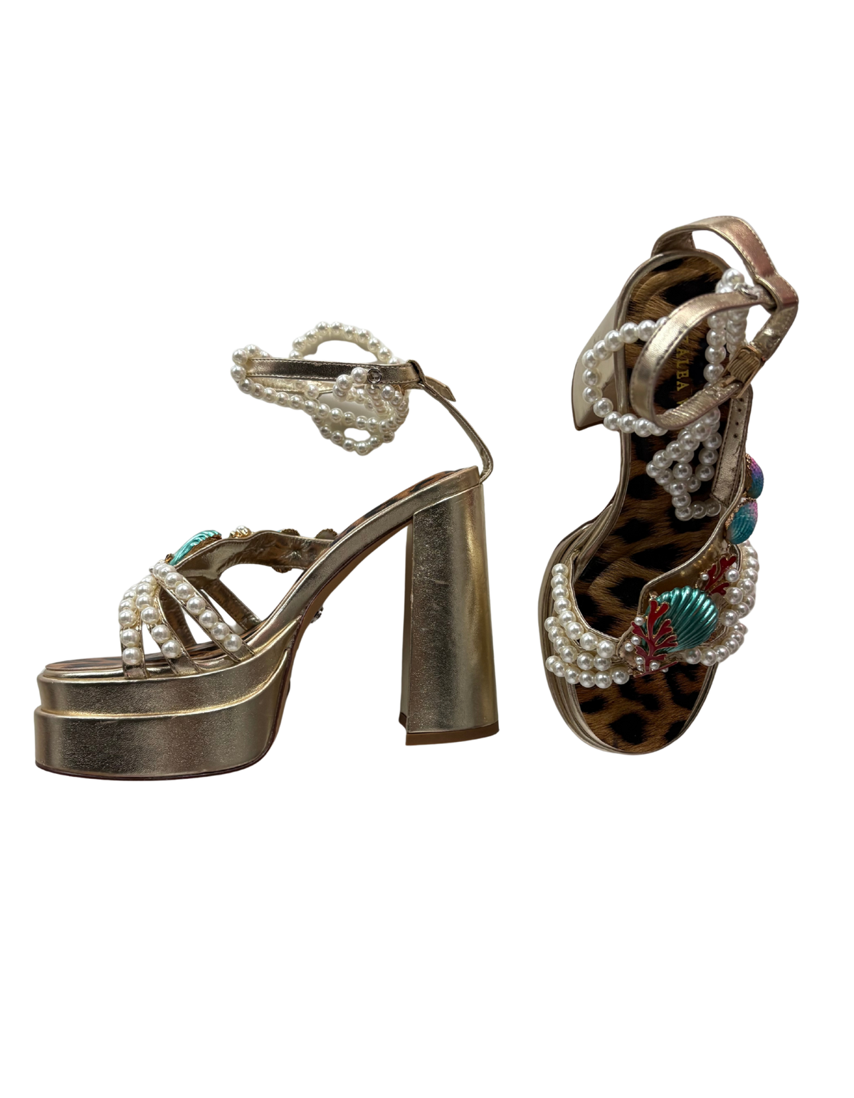Akira - Azalea Wang Arleth Gold Sandal - US7 (Like-New)