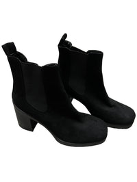 Urban Outfitters - Black Heeled Boot