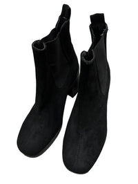 Urban Outfitters - Black Heeled Boot