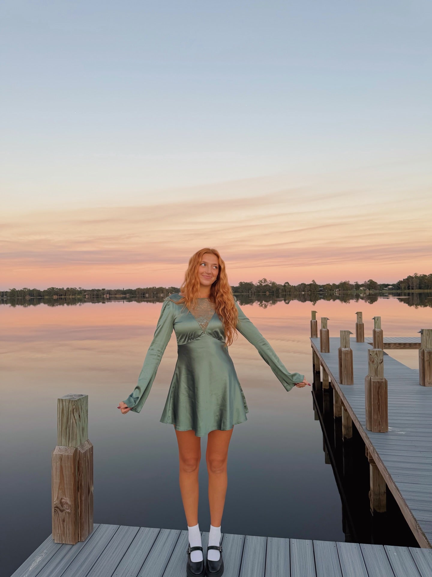 Lulu - Satin Bell Sleeve Mini Dress - M (Like-New)