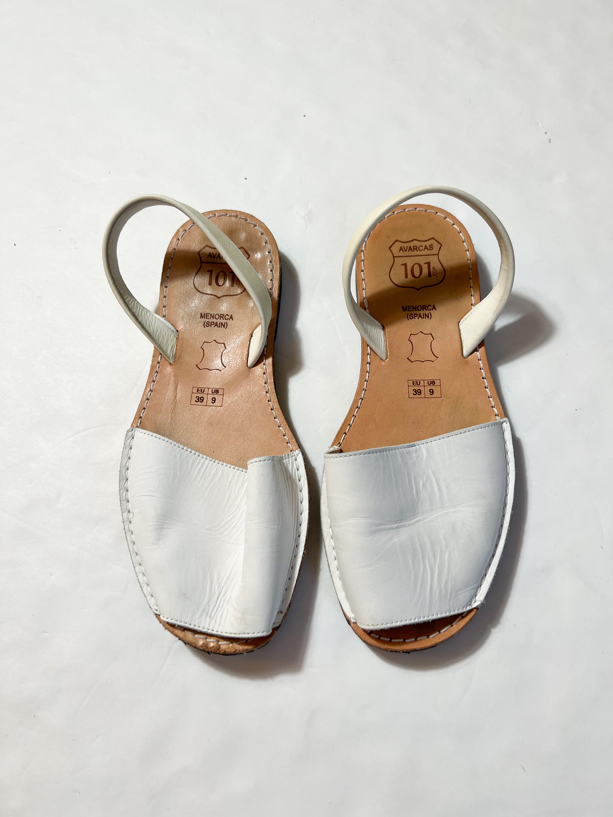 Avarcas- White Sandals